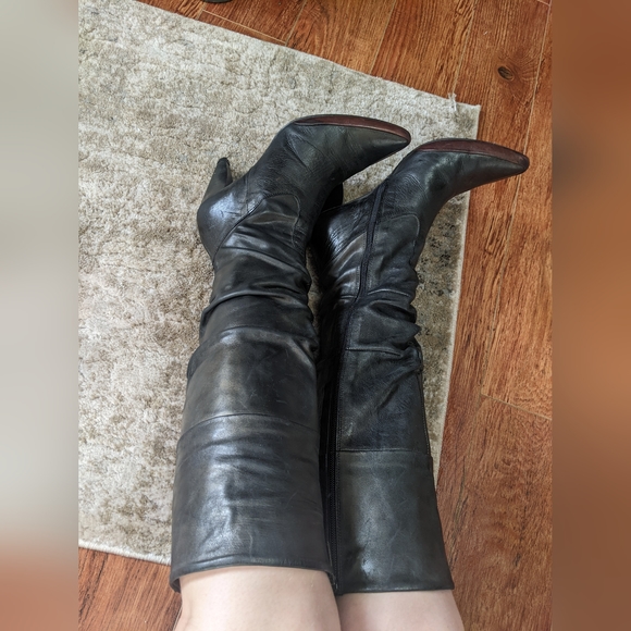 Vintage leather knee boots - Picture 6 of 12